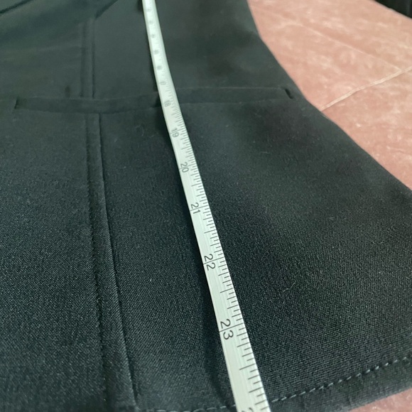 Valerie Steven’s Women's Elegant Black Suit Jacket - Picture 10 of 10